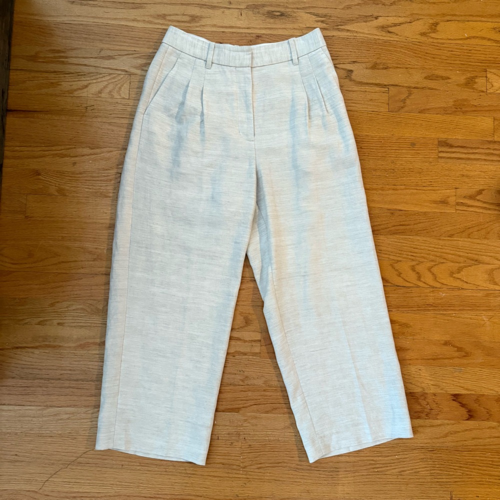 Aritzia Effortless Cream Pants In Size 6